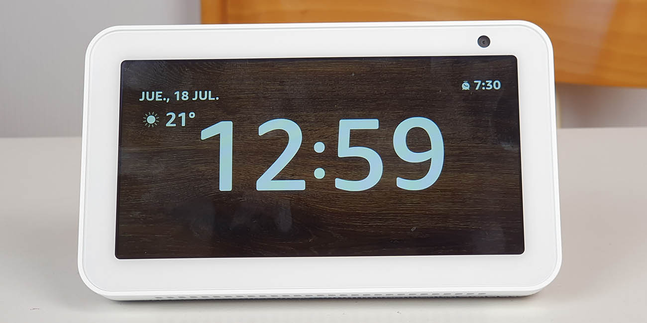Review:  Echo Show 5, un reloj inteligente con Alexa para nuestra  mesa de noche